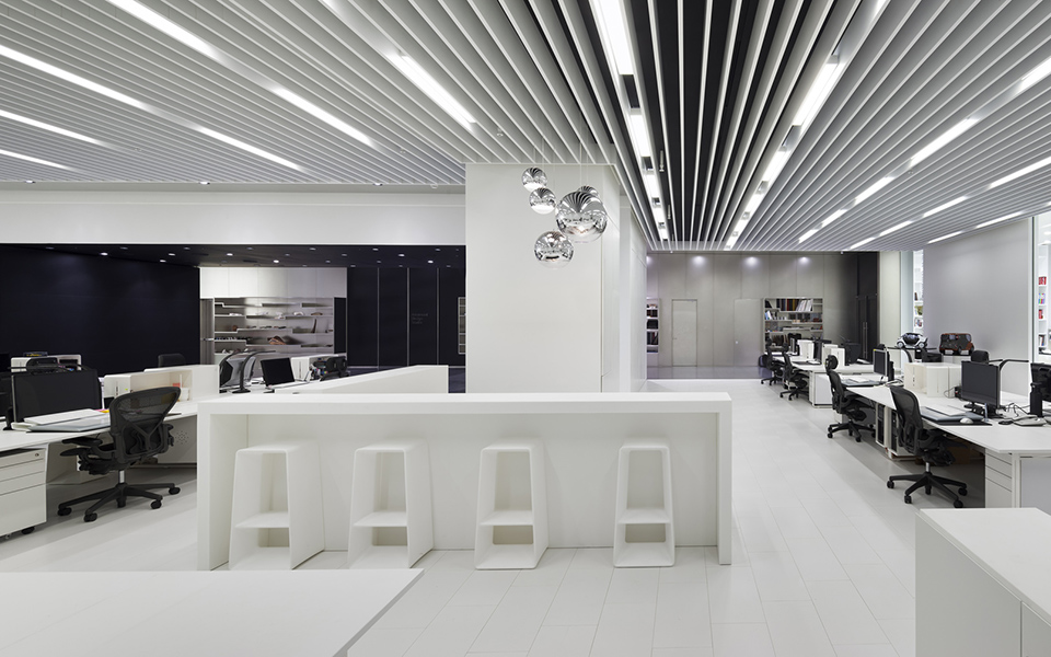 <div style="text-align:center;">
	<span style="font-size:14px;"><br />
<span style="font-size:16px;"></span><span style="font-size:16px;">办公环境</span></span>
</div>